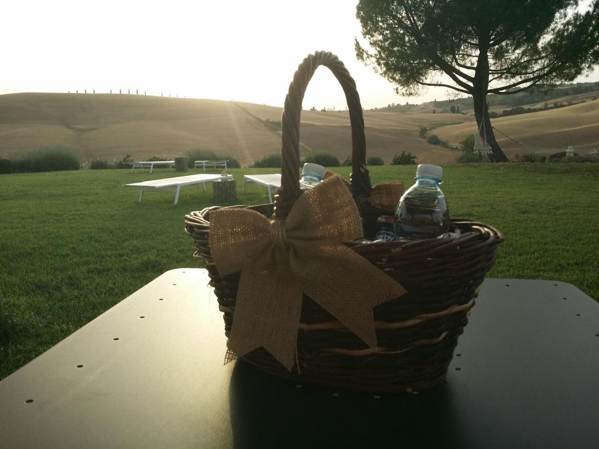 Agriturismo Il Casalino ปีเอนซา ภายนอก รูปภาพ