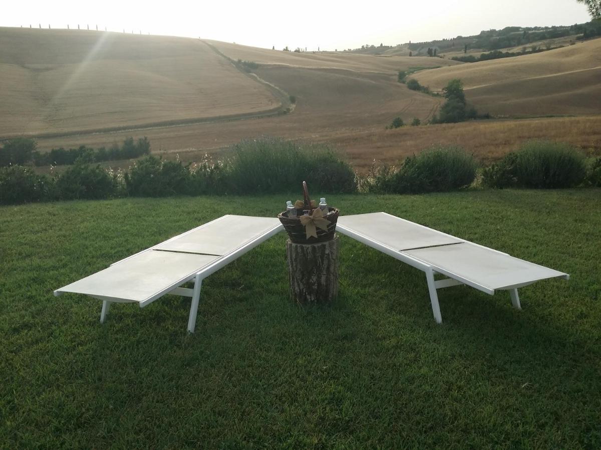 Agriturismo Il Casalino ปีเอนซา ภายนอก รูปภาพ