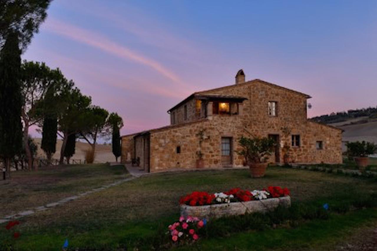 Agriturismo Il Casalino ปีเอนซา ภายนอก รูปภาพ